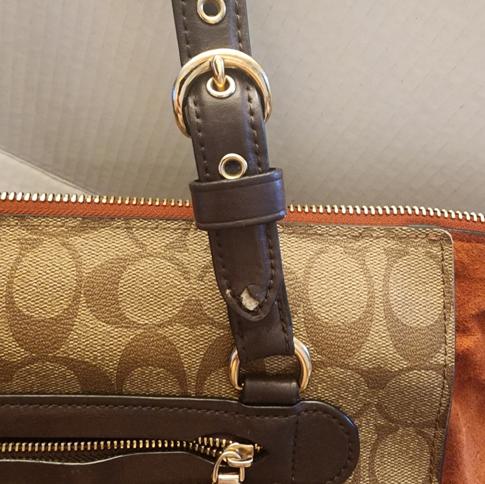 Coach purse - Picture 12 of 14